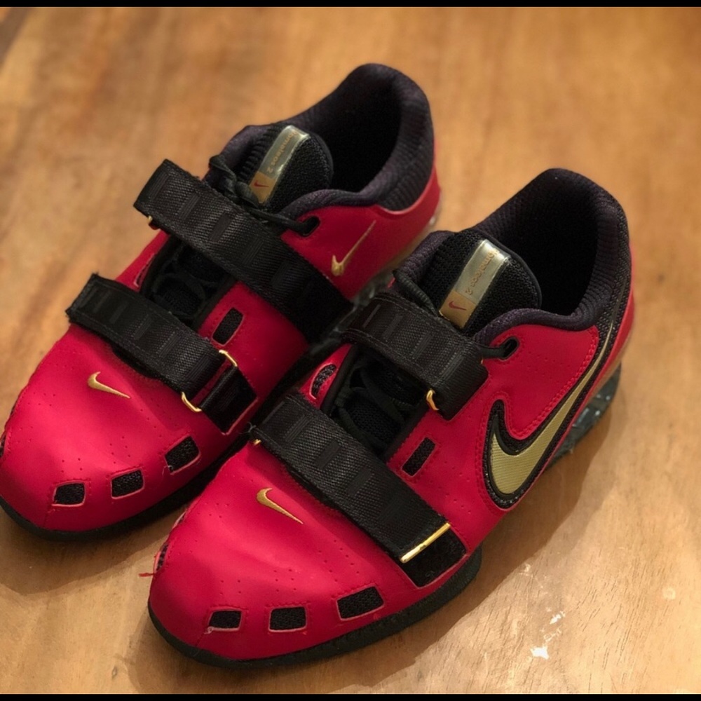 MAKE AN OFFER  Nike Romaleos 2 size 10